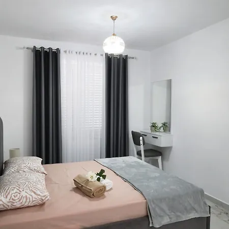 מלון Rozafa Guest Center